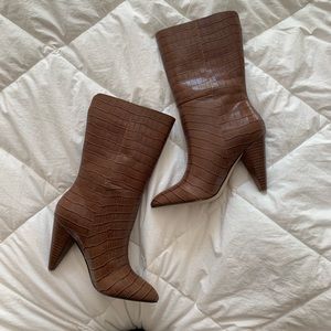 AQUA Croc Embossed Boots Size 6